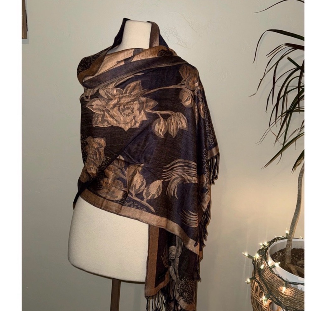 Ana Waterways shawl